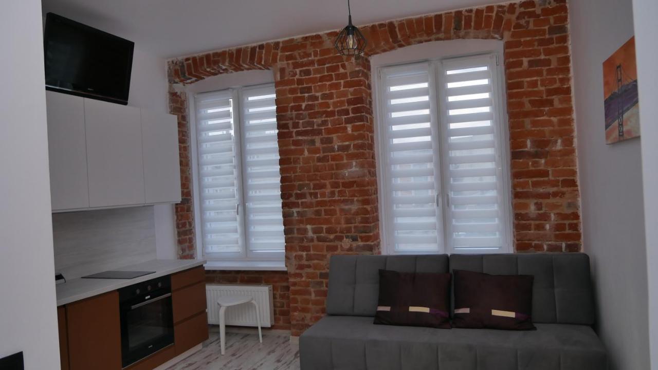White Centre Apartment *
