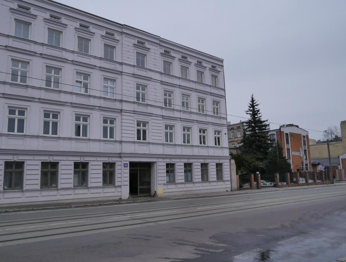White Centre Lodz (Lodz)